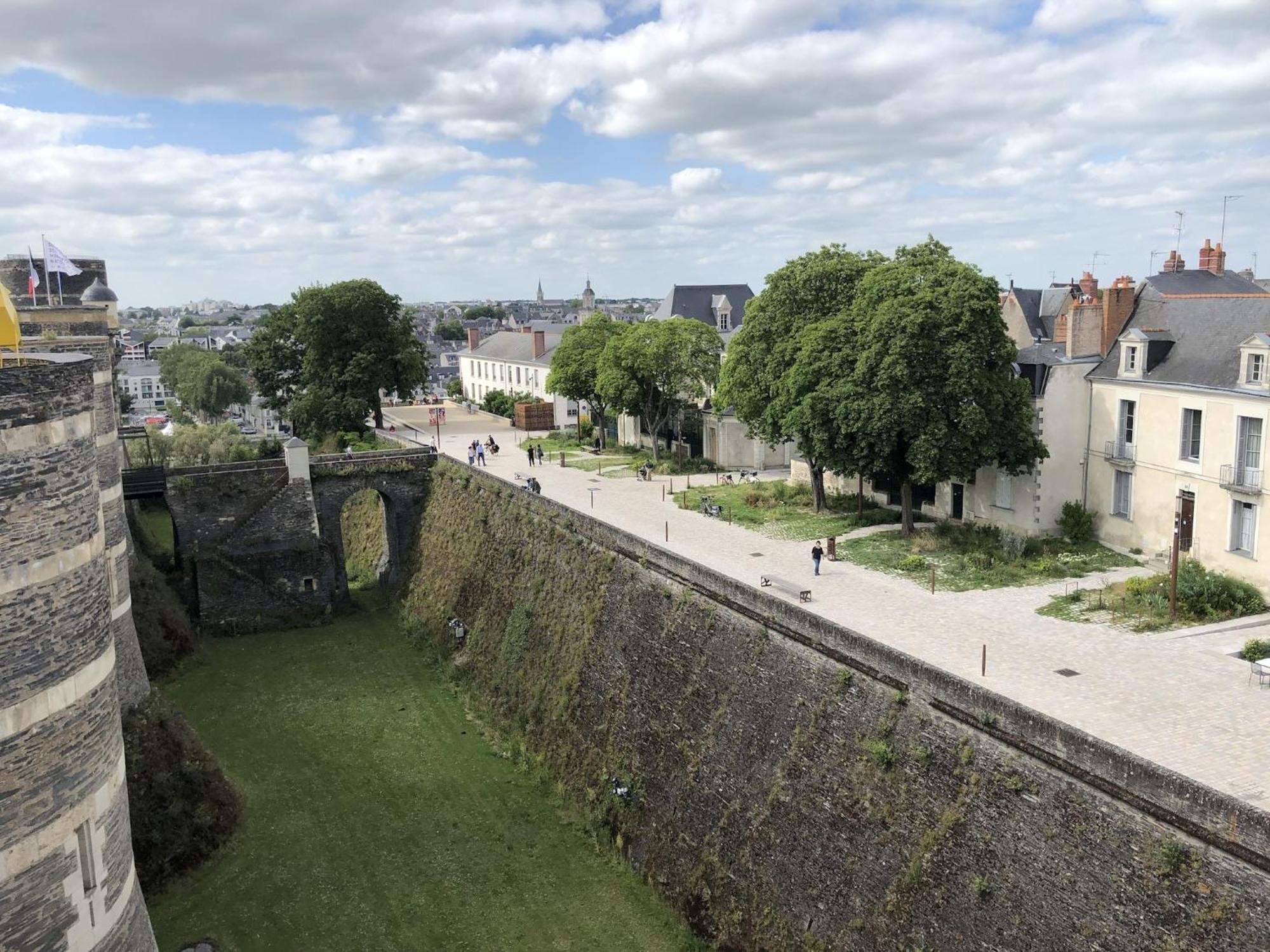 Maison Bout Du Monde Angers Hyper Centre Zewnętrze zdjęcie
